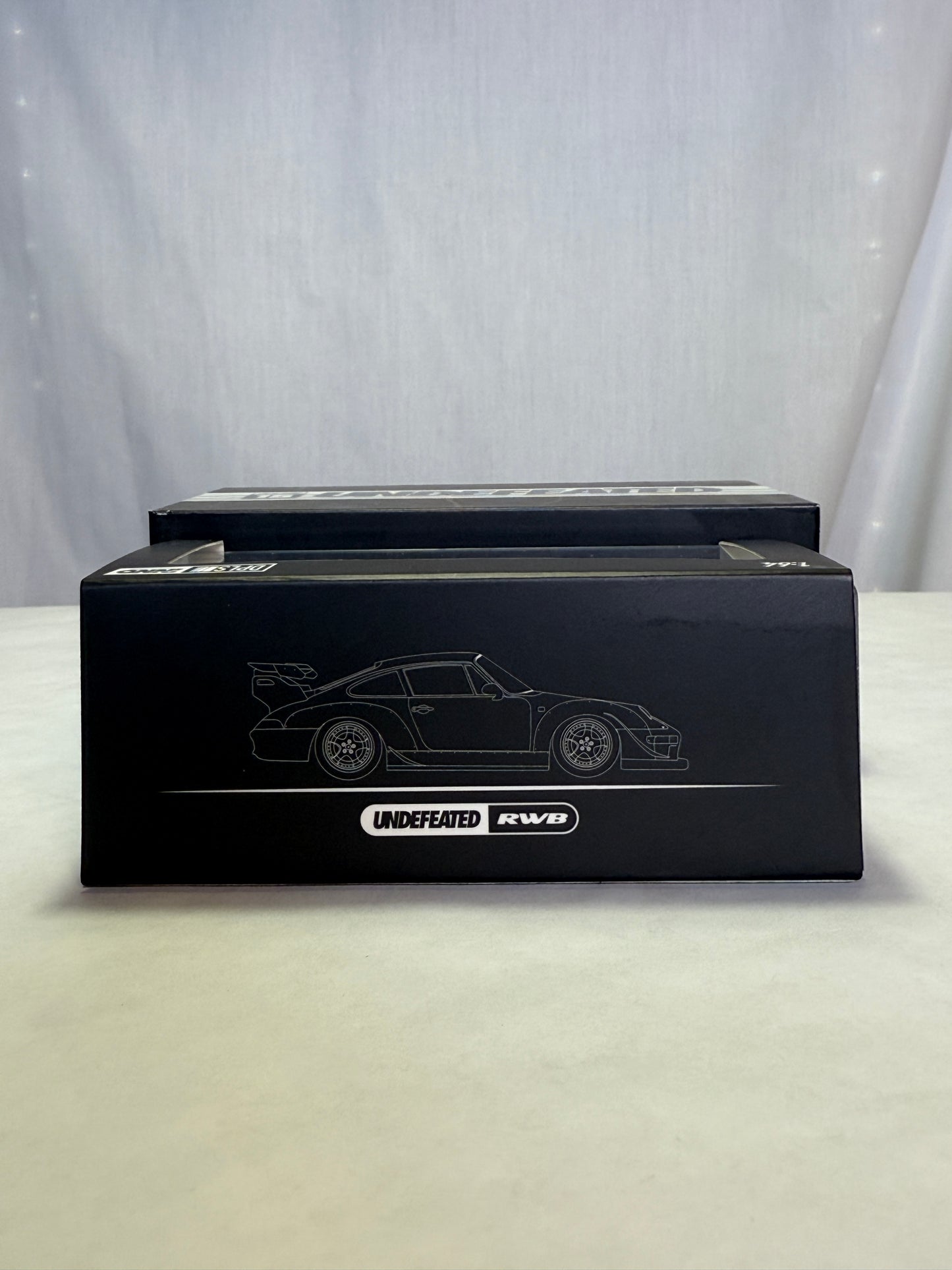 INNO64 DPLS TASKL UNDEFEATED Porsche RWB 993 Black Limited