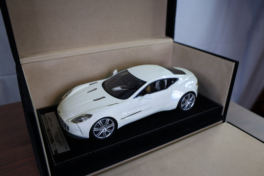1/18 Tecnomodel Aston Martin One-77