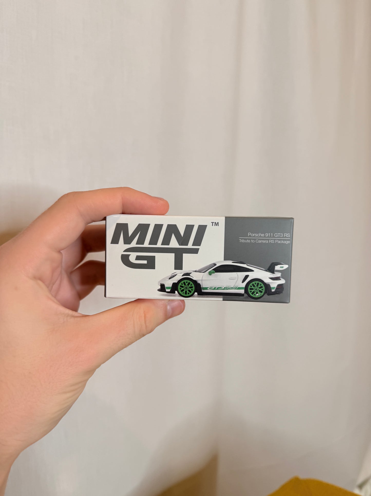 Mini GT 1:64 Porsche 911 (992) GT3 RS Tribute to Carrera RS Package Diecast Car