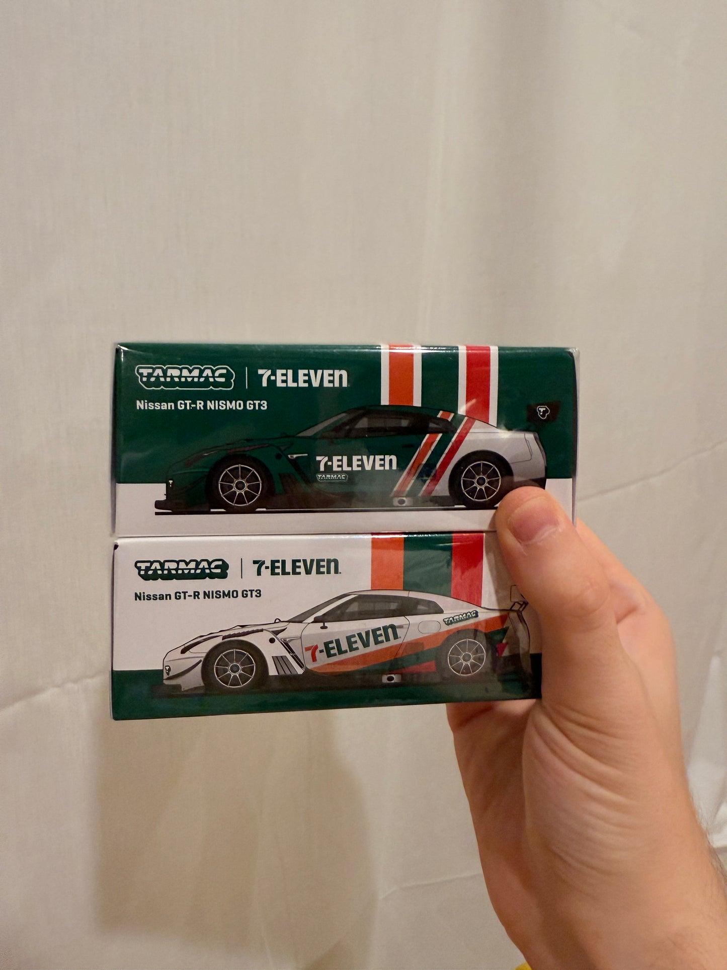 TARMAC WORKS 7-Eleven Nissan GT-R NISMO GT3 Taiwan Special Edition Pair VHTF