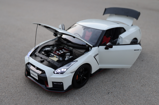 1/8 Nissan R35 GTR Nismo