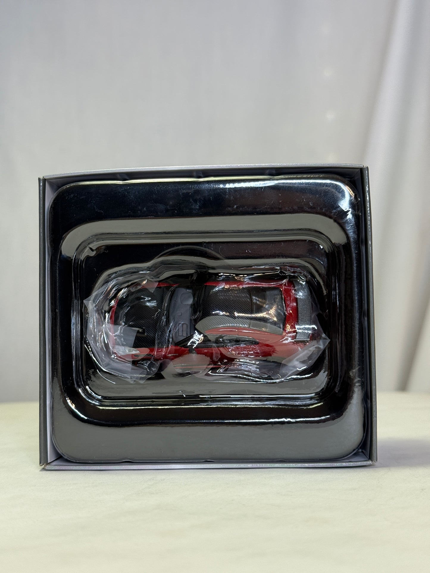 TLV NEO LV-N317d 1/64 NISSAN GT-R NISMO Special ed. 2024 (Red)