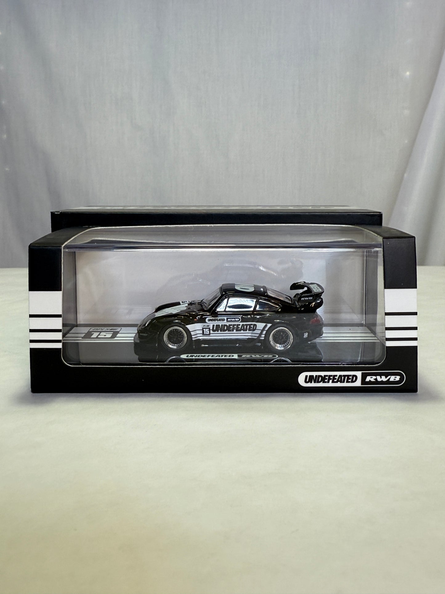 INNO64 DPLS TASKL UNDEFEATED Porsche RWB 993 Black Limited