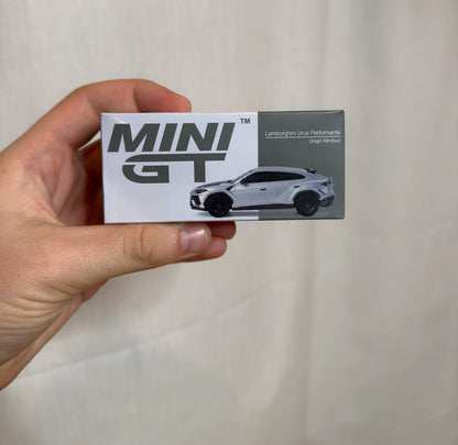 MiniGT 1/64 Lamborghini Urus Performante