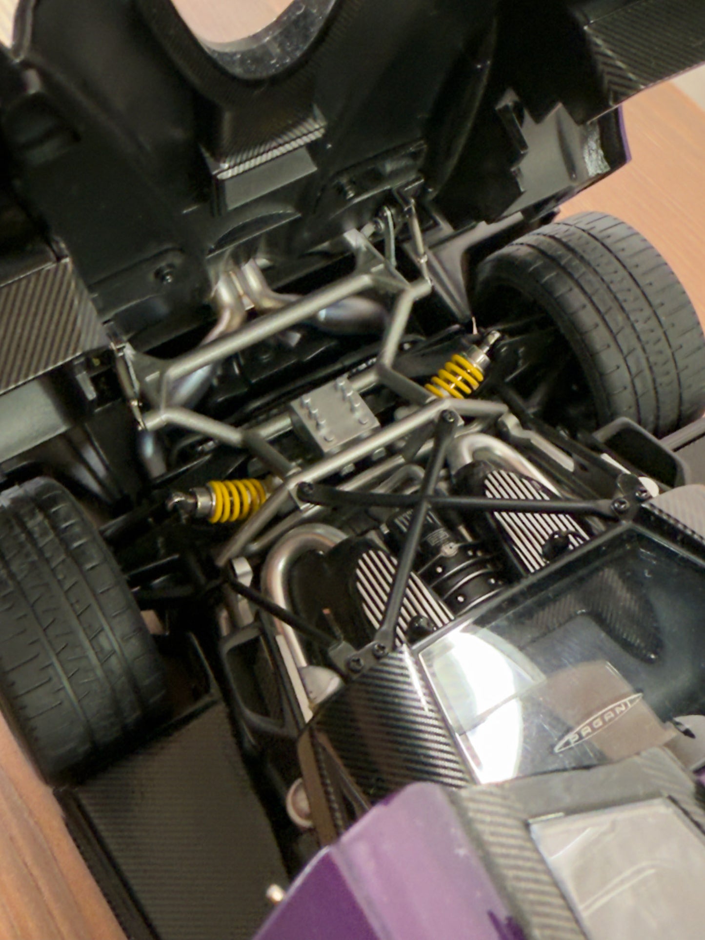 1/18 AutoArt Pagani Huayra BC Designo Viola & Carbon