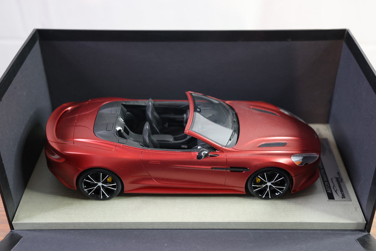 1/18 Tecnomodel Aston Martin Vanquish Volante