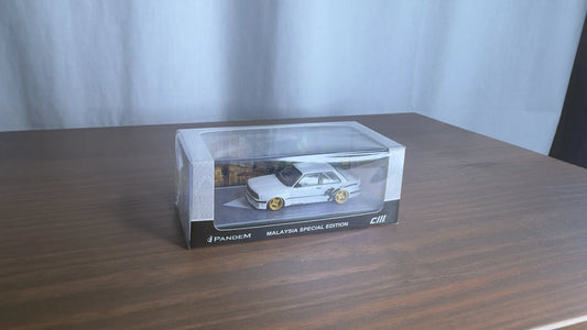 CM Model 1:64 Pandem E30 M3 White Gold Wheels TMCS 2026 Exclusive Car