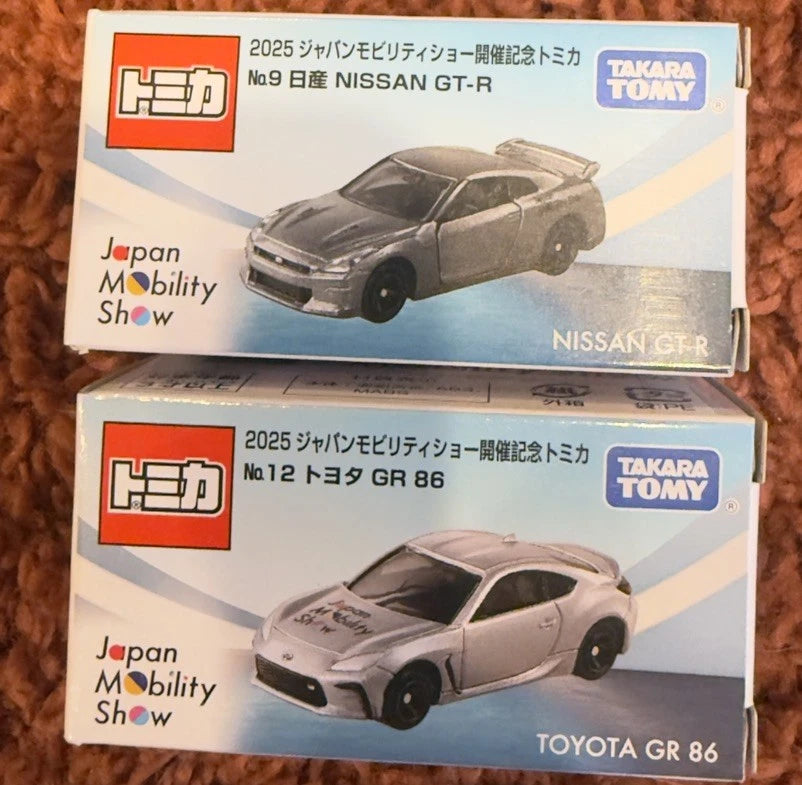 Takara Tomy / Tomica Japan Mobility Show Nissan GT-R & Toyota GR 86