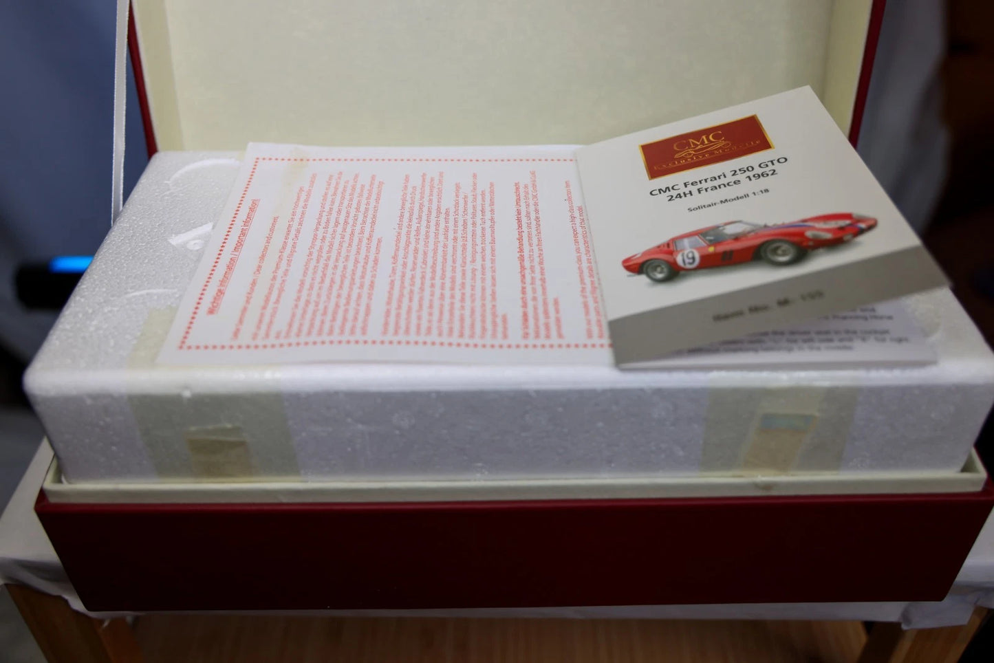 CMC 1:18 Ferrari 250 GTO – 24 Hours of France 1962 #19 – (Noblet / Guichet)
