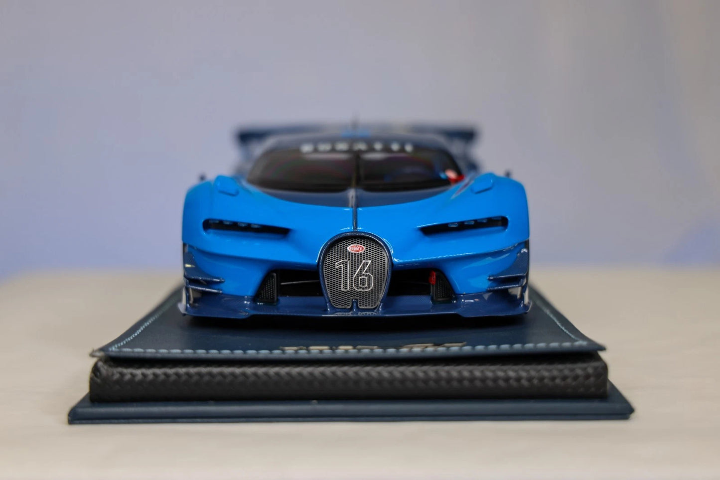 MR Collection 1:18 Bugatti Vision GT Resin Model Car