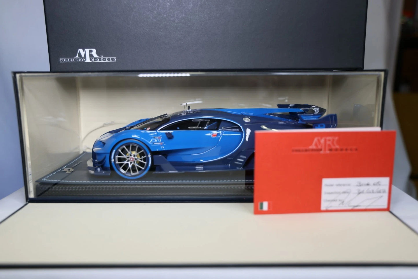 MR Collection 1:18 Bugatti Vision GT Resin Model Car