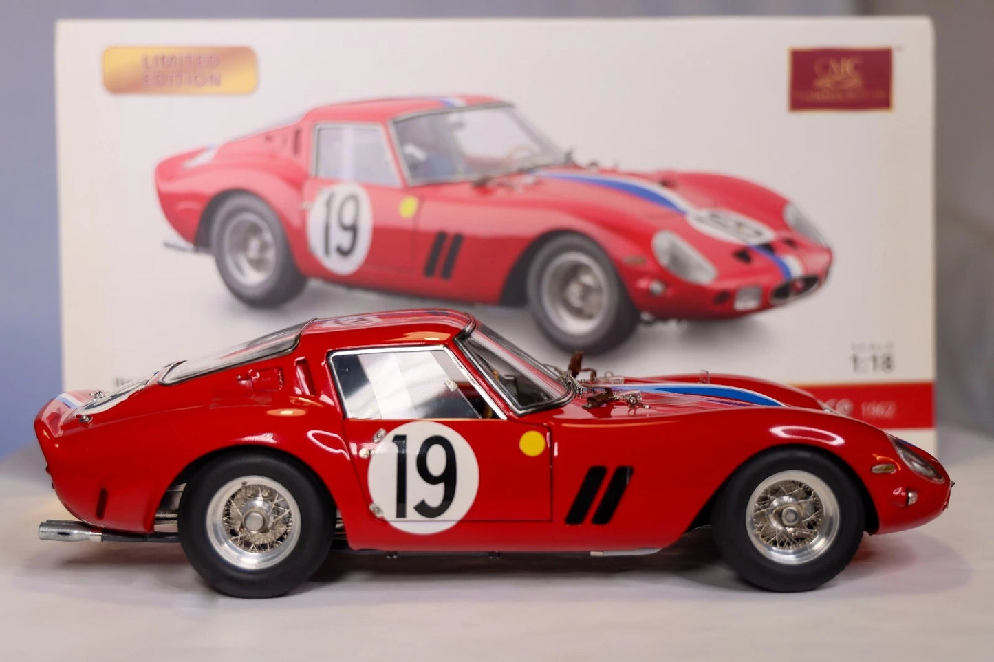 CMC 1:18 Ferrari 250 GTO – 24 Hours of France 1962 #19 – (Noblet / Guichet)